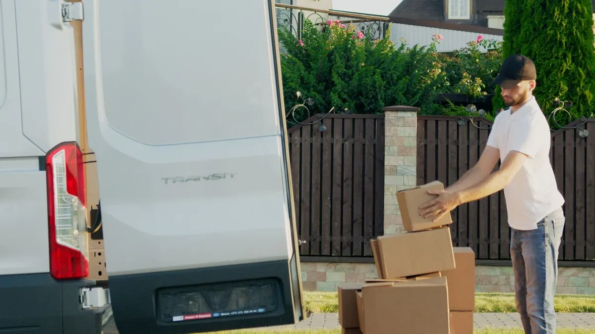Junk removal in JVC (Jumeirah Village Circle), Dubai — Fast Junk Service Dubai